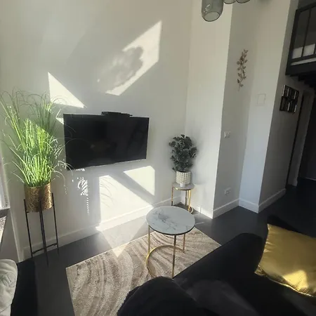 شقة I'm Gold Antresola